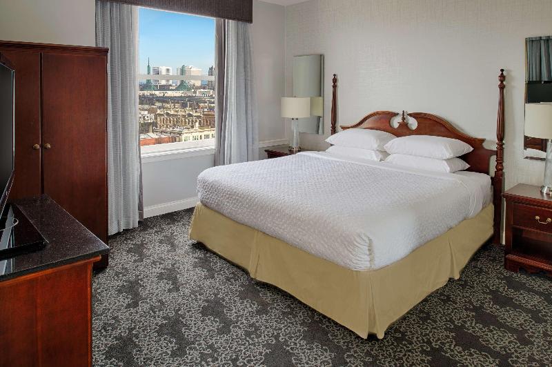 Люкс Кровать Кинг, Embassy Suites By Hilton Portland Downtown