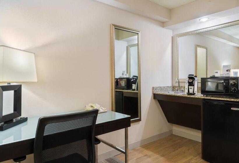 장애인을 위한 스위트, Holiday Inn Express Hotel & Suites Kendall East Miami, An Ihg
