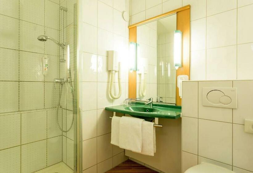 Номер Стандарт Трехместный, B&b Hotel Rothrist Olten