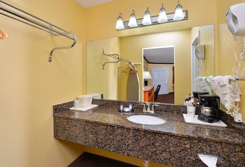 Номер Стандарт 2 Двуспальные Кровати, Xecutive Inn And Suites