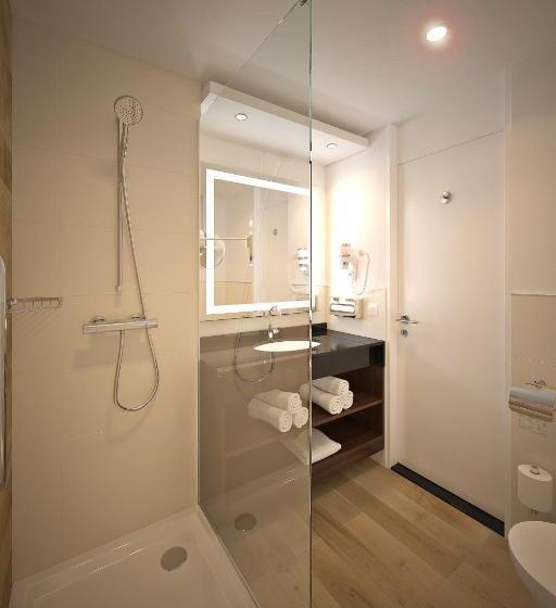 스탠다드 룸 강 전망, Crowne Plaza Maastricht, An Ihg