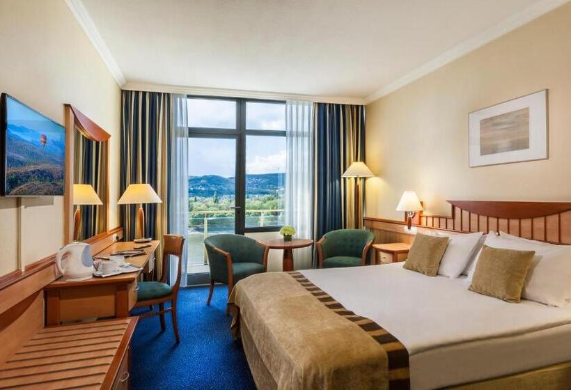 Номер Superior с Видом, Danubius Hotel Helia