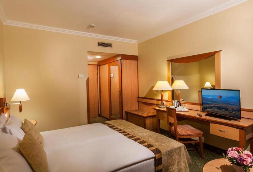 Номер Superior с Видом, Danubius Hotel Helia