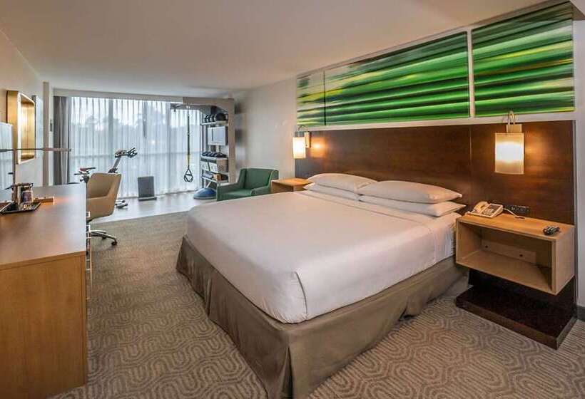 스탠다드 룸 킹사이즈 침대, Doubletree By Hilton Newark Penn Station