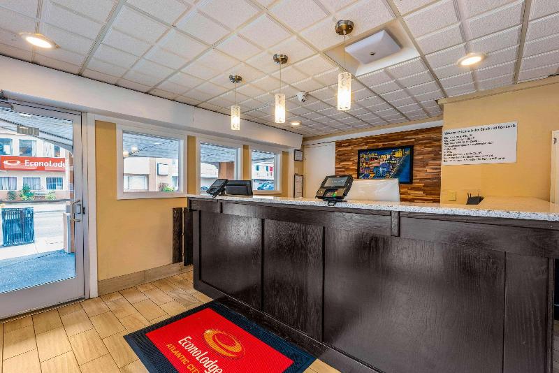 스위트 킹사이즈 침대, Econo Lodge Beach And Boardwalk