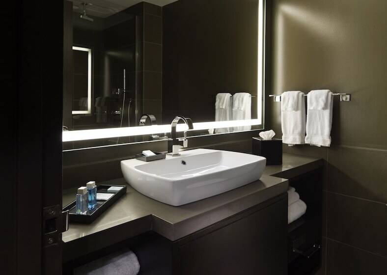 اتاق سوپریور با چشم‌انداز رودخانه, M Social Hotel Times Square New York