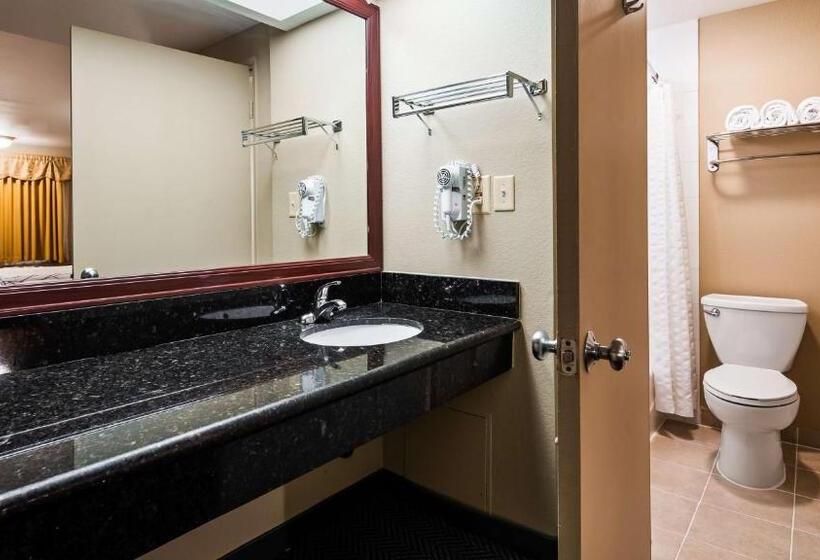 套房, Rancho San Diego Inn & Suites