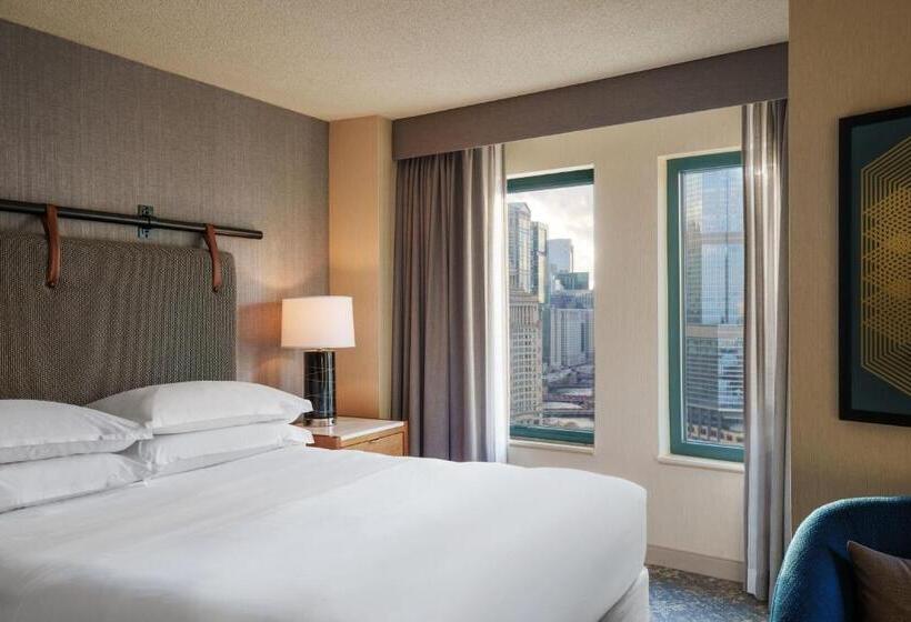 キングサイズベッドのデラックスルーム, Sheraton Grand Chicago Riverwalk