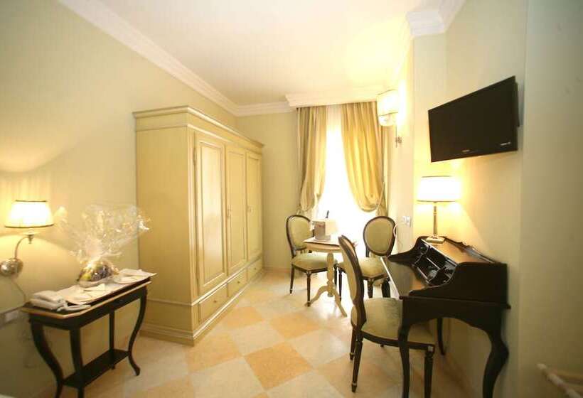 Полулюкс, Palace Hotel Vieste