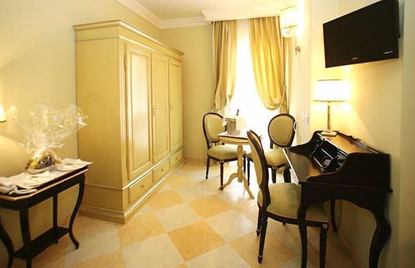 Полулюкс, Palace Hotel Vieste