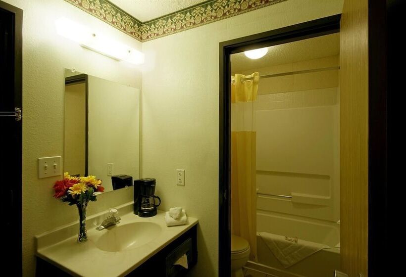 Номер Стандарт 2 Двуспальные Кровати, Americas Best Value Inn And Suites   Nevada