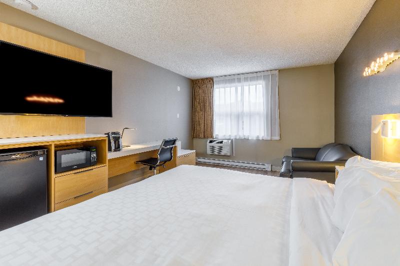 اتاق استاندارد با تخت بزرگ, Clarion Pointe Quebec Airport