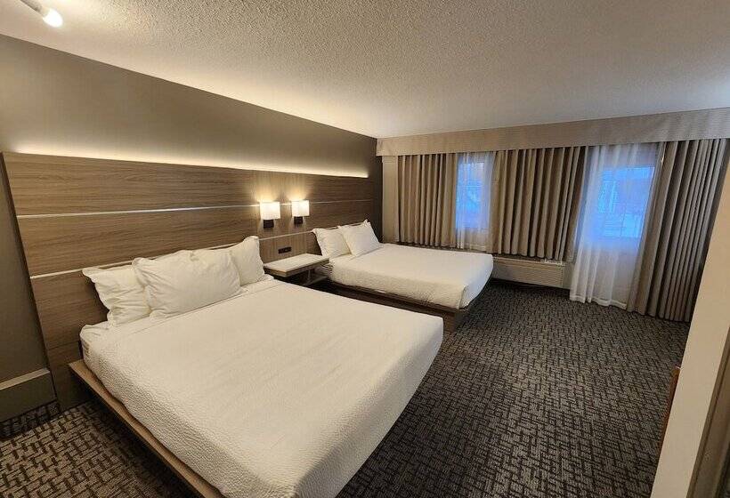 ２ダブルベッドのスタンダードルーム, Days Inn By Wyndham Penticton Conference Centre