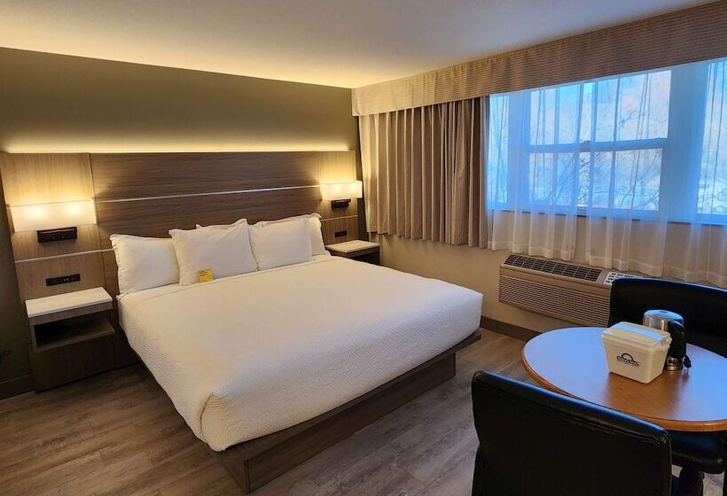 ダブルベッドスタンダードルーム, Days Inn By Wyndham Penticton Conference Centre