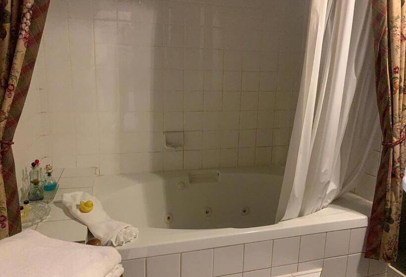 バスタブ付きスタンダードルーム, Haterleigh Heritage Inn