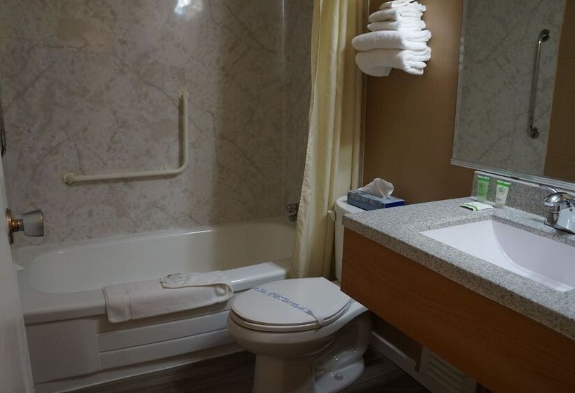 Люкс, Westward Inn & Suites