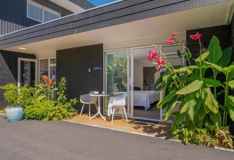 Студия Стандарт, Oceans 88 Whitianga Coastal Suites