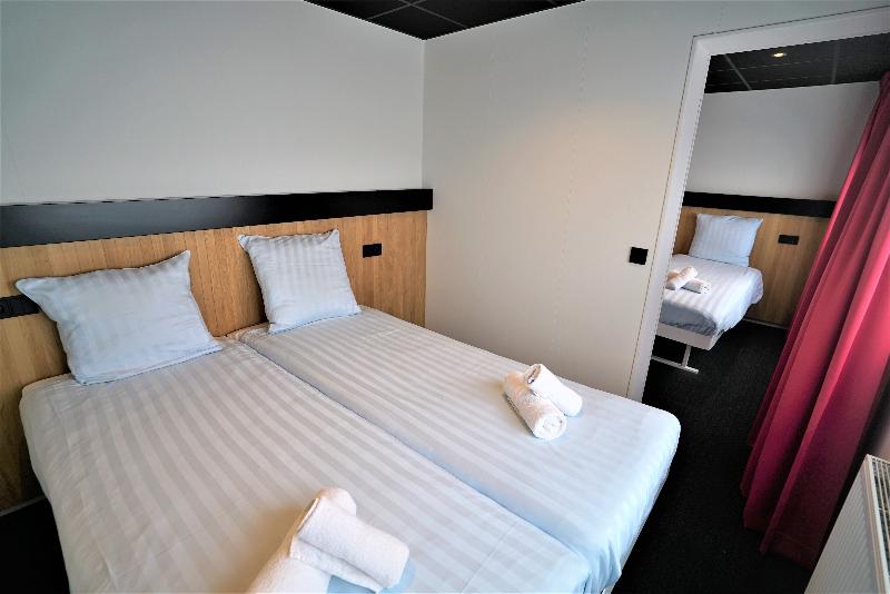 Deluxe Quadruple Room, Botel