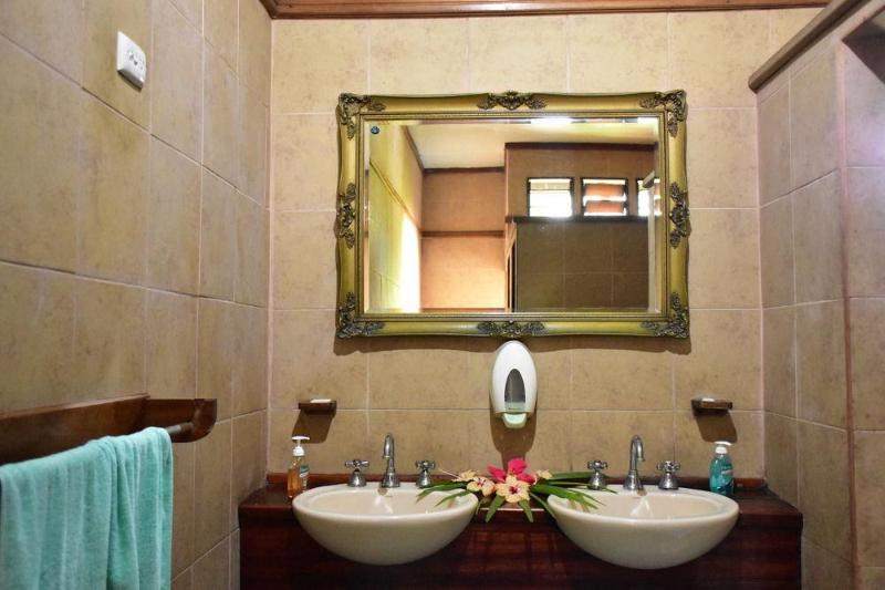 Номер Стандарт Вид на Сад, Club Fiji Resort