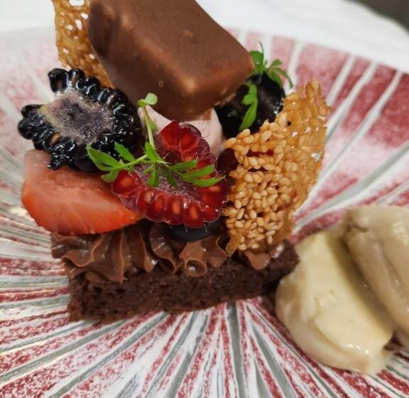 Номер Стандарт, Logis Hôtel Restaurant Le Medicis
