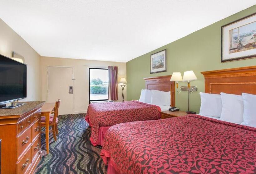 חדר דלוקס מותאם לאנשים עם מוגבלויות, Days Inn By Wyndham Florence/i95 North