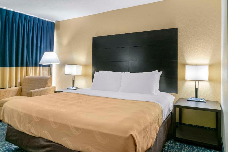 장애인을 위한 스탠다드 룸, Holiday Inn Toulon City Centre, An Ihg