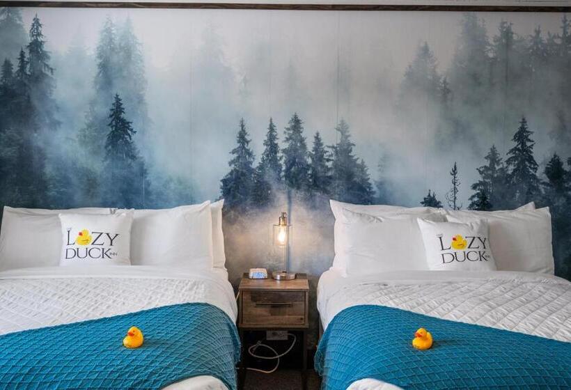 스탠다드 스튜디오, Lazy Duck Inn