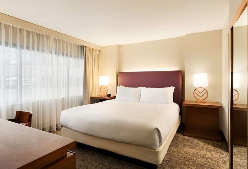 Люкс Адаптированный для Инвалидов, Embassy Suites By Hilton Phoenix Downtown North