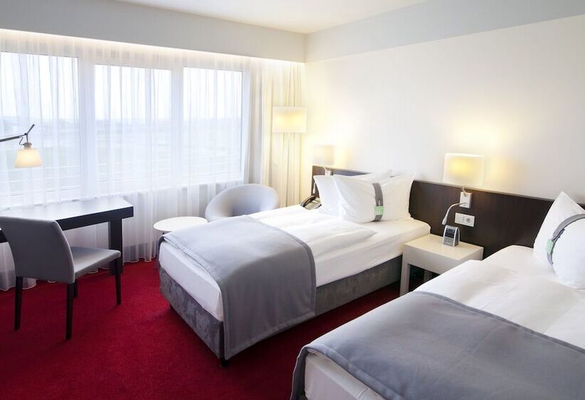 Номер Стандарт, Holiday Inn Berlin Airport   Conference Centre, An Ihg