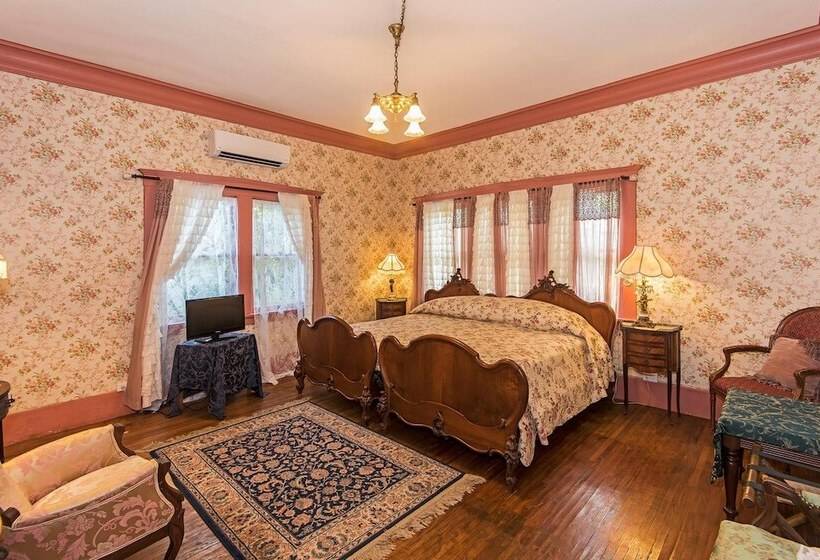 Номер Стандарт, Manoa Valley Inn