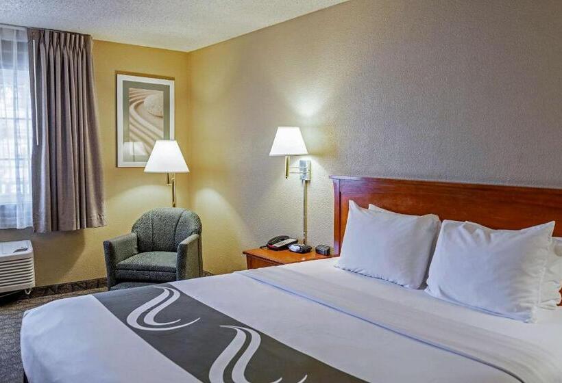 Стандартный Номер Кровать Кинг, Spark By Hilton Modesto