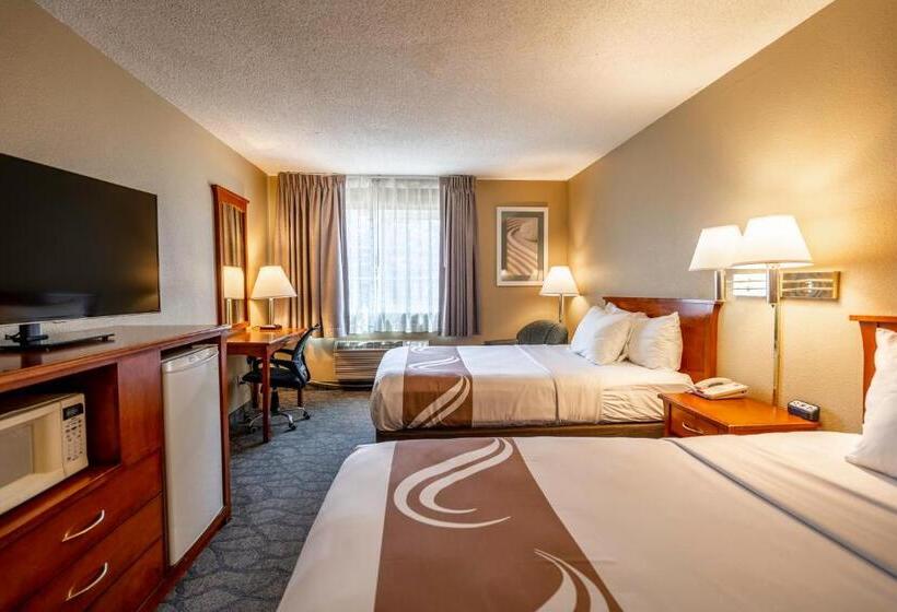 Номер Стандарт 2 Двуспальные Кровати, Spark By Hilton Modesto