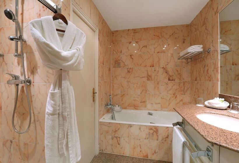 Номер Superior с Балконом, Hôtel Château De L Ile