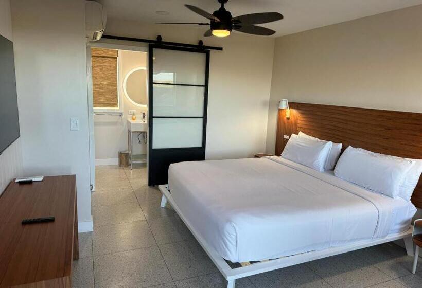 Номер Deluxe Кровать Кинг, Kohea Kai Hotel Maui