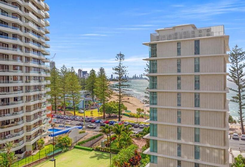 Апартаменты Deluxe 1 Спальня Вид на Море, Burleigh Beach Tower