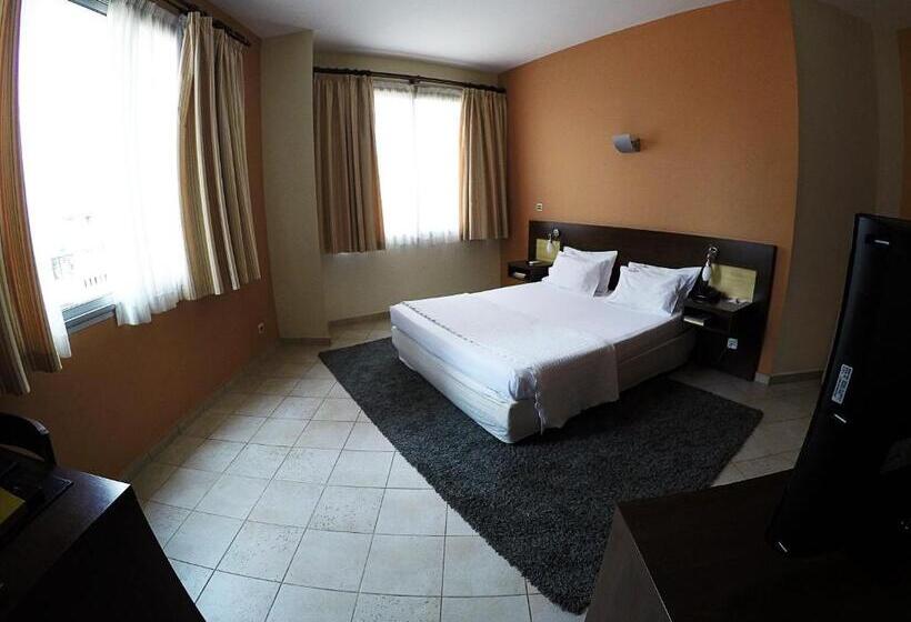 اتاق کلاسیک یک تخته, Continental Luanda