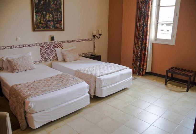 اتاق کلاسیک, Continental Luanda