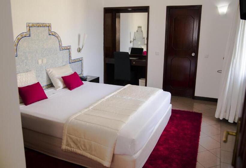 اتاق کلاسیک, Continental Luanda