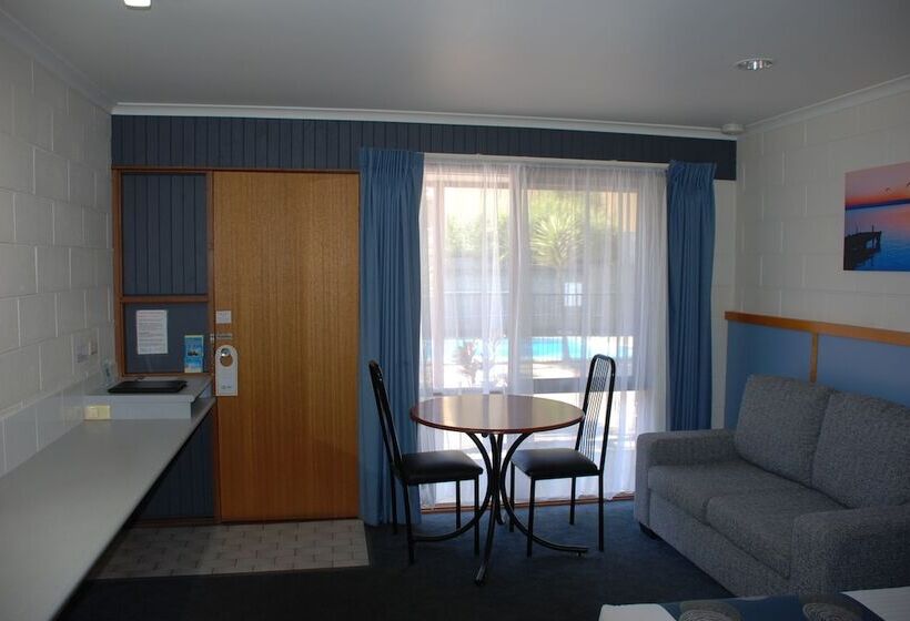 장애인을 위한 스위트, Cunningham Shore Motel