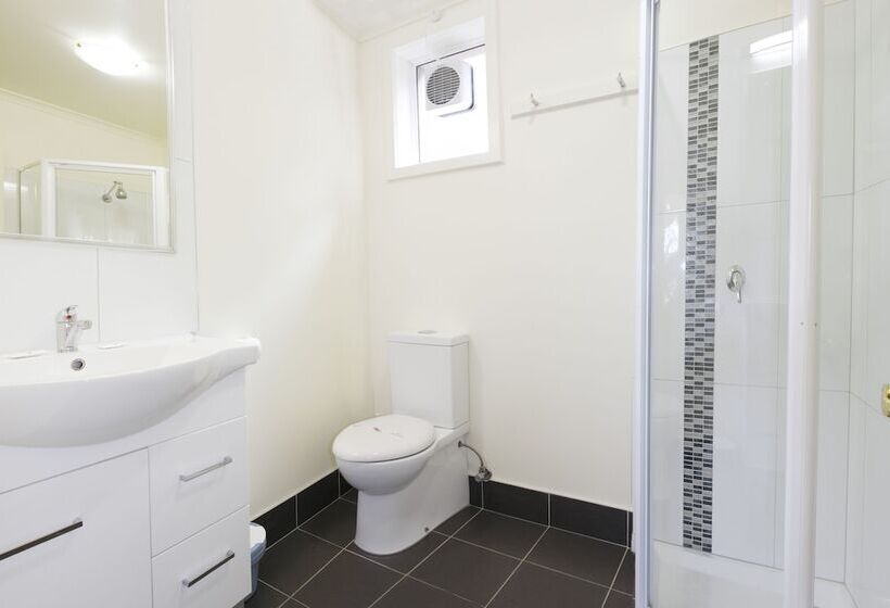 Апартаменты 3 Спальни, Graham Apartments