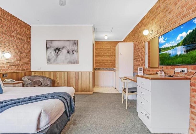 Номер Deluxe, Golden River Motor Inn