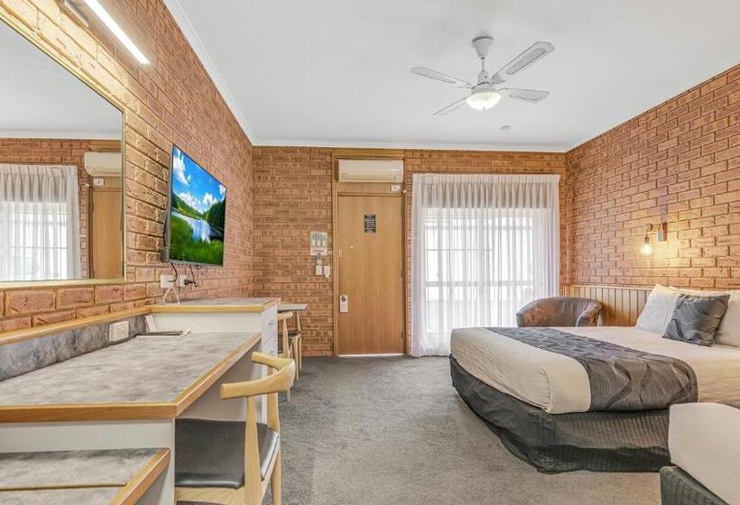 Номер Deluxe, Golden River Motor Inn