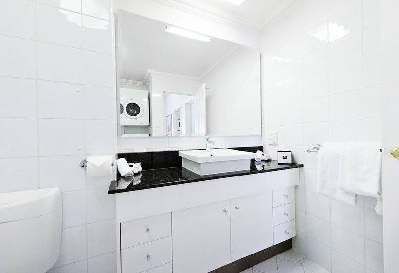 Апартаменты 2 Спальни, Majestic Old Lion Apartments