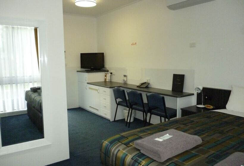 패밀리 룸, Otway Gate Motel