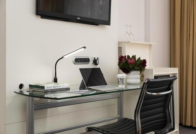 스위트 킹사이즈 침대, Rydges Bankstown