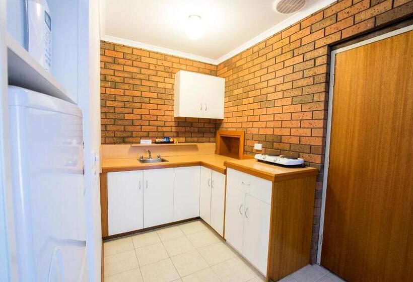 Люкс Семейный 2 Спальни, Sportslander Motor Inn