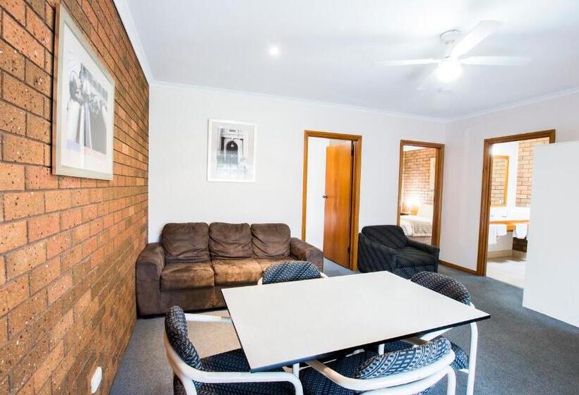 Люкс Семейный 2 Спальни, Sportslander Motor Inn