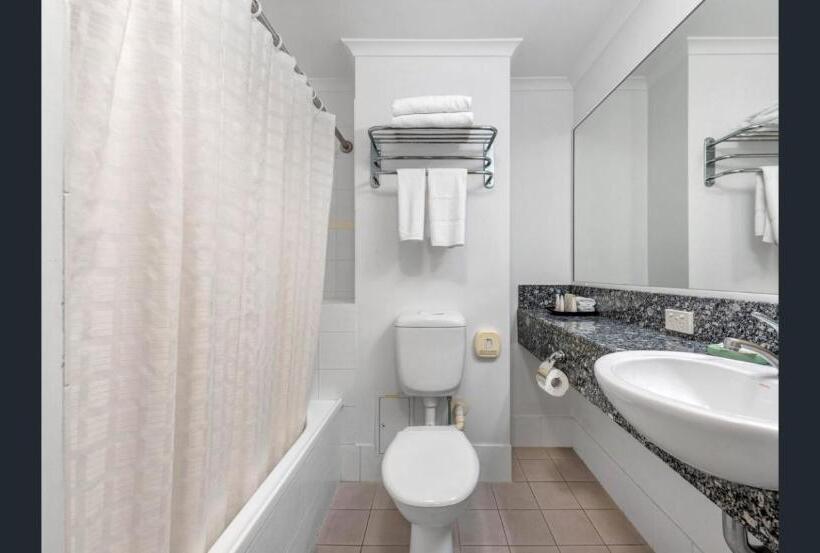 Студио Стандарт с Балконом, The Wellington Apartment