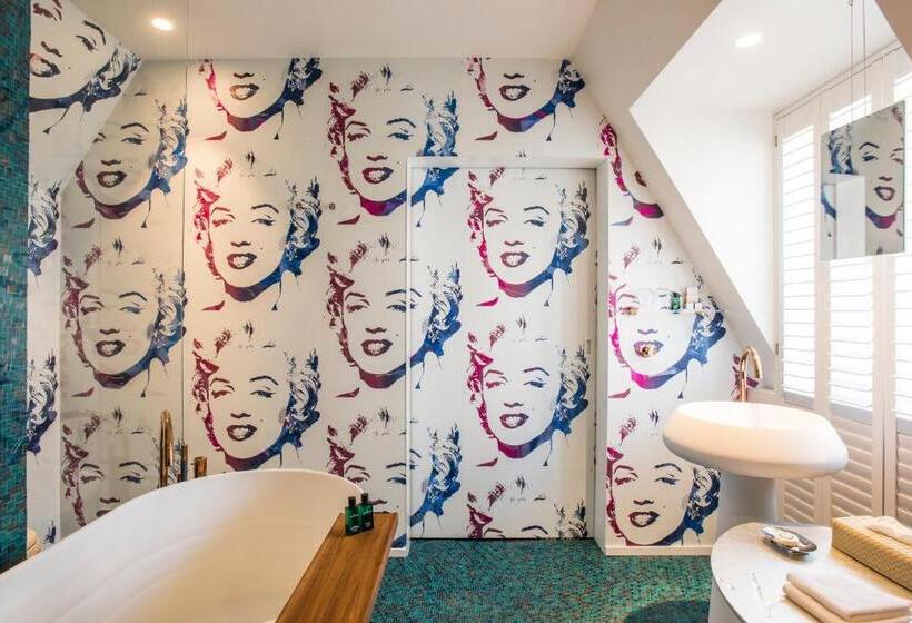 جناح ديلوكس, Small Luxury Hotel De Witte Lelie