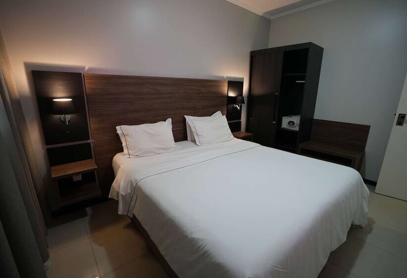 디럭스 룸, Wyndham Golden Foz Suites